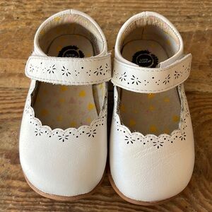 LIVIE & LUCA WHITE LILY II MARY JANE SZ: 6